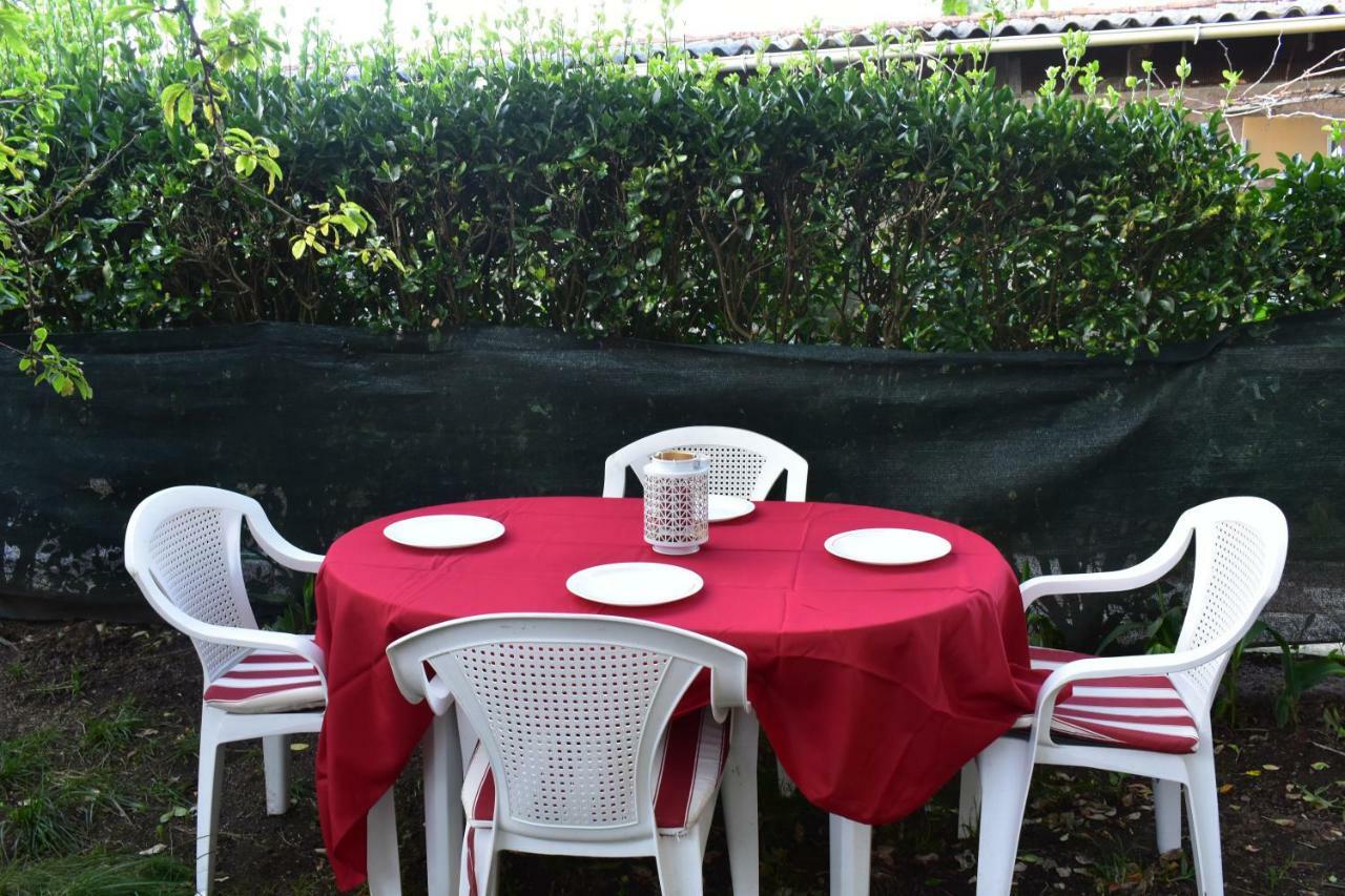 Jardin, Terraza Y Barbacoa Apartment О Грове Екстериор снимка
